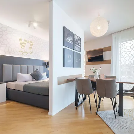 V7 Boutique דירה *