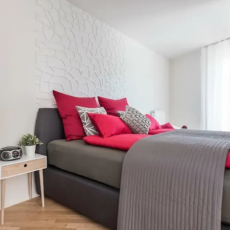 V7 부티크 아파트먼트