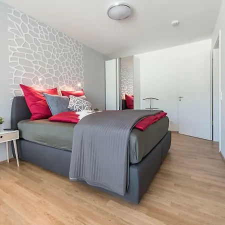 V7 부티크 아파트먼트