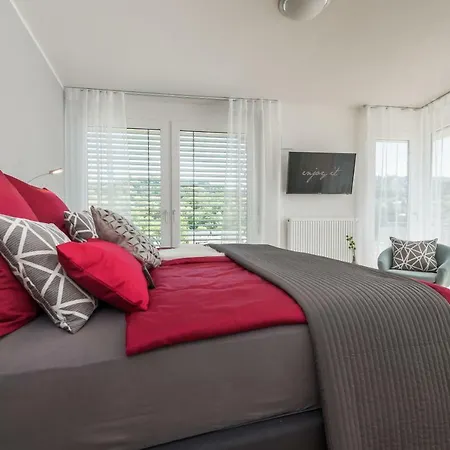 V7 부티크 아파트먼트 아파트 *